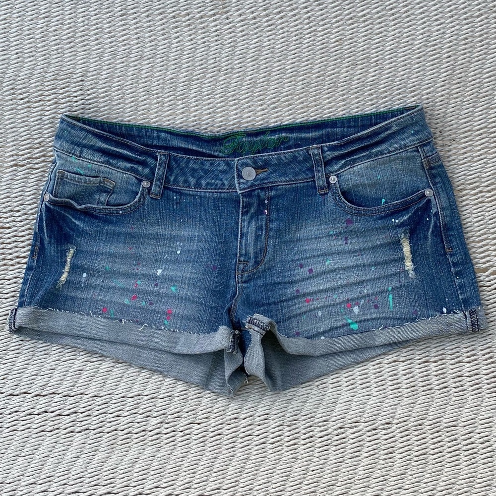 NWOT dELiA's Paint Splattered Jean Shorts